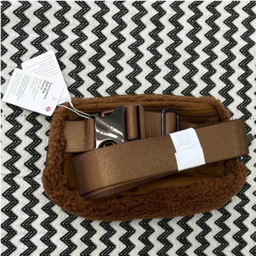 NWT OG GUNMETAL hardware Burnt Caramel Sherpa OG Fleece Everywhere Belt … - Picture 6 of 13